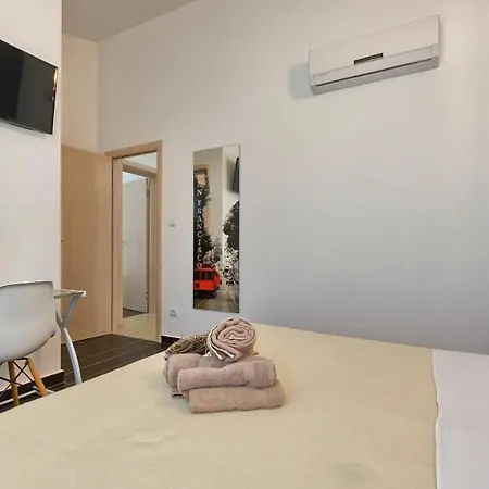1520 Villa *
