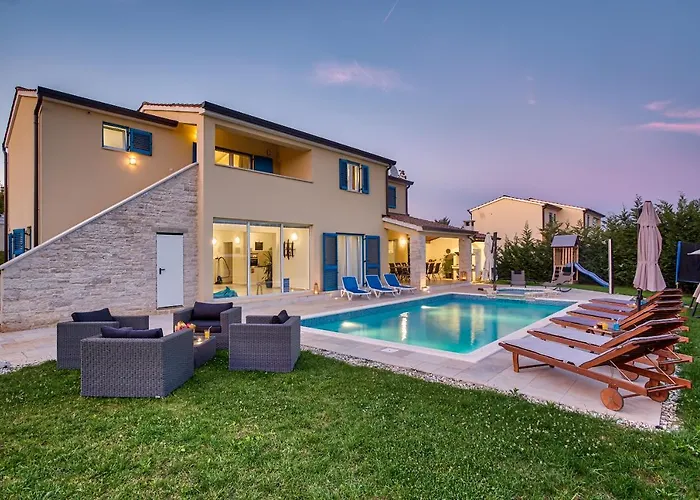 1520 Villa *