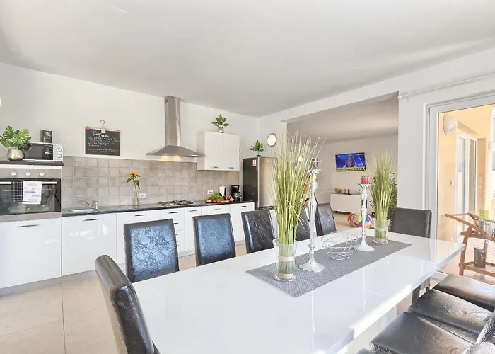 Villa 1520 *