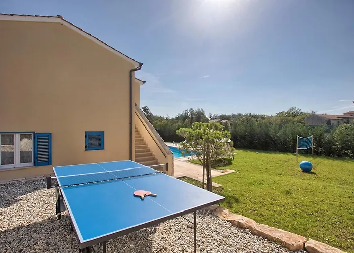 1520 Villa *
