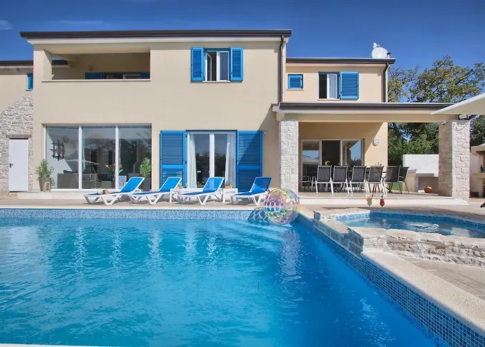 1520 Villa